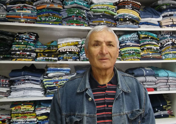 Поклањам трактор и машине за њиву